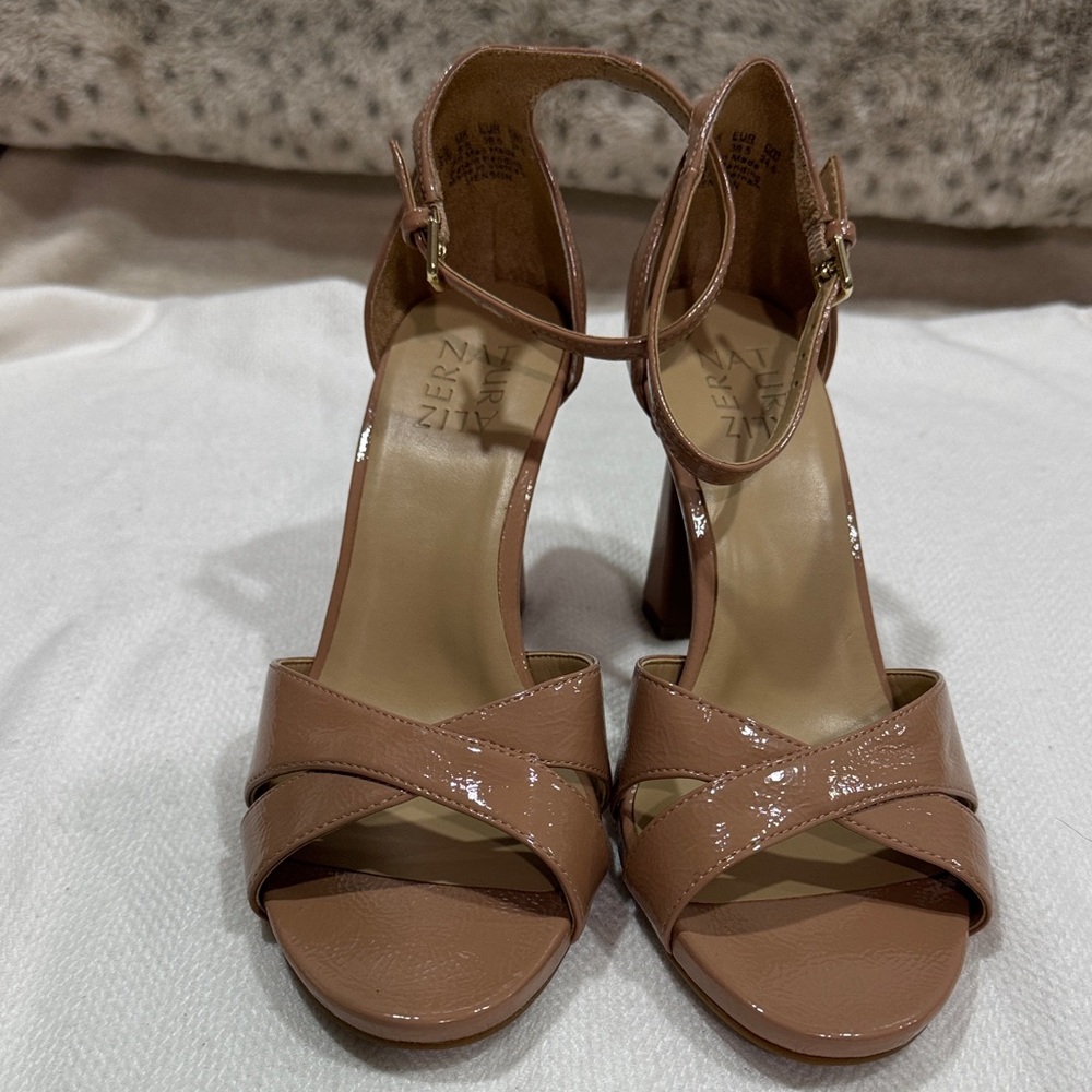 Naturalizer Glossy Brown Heels